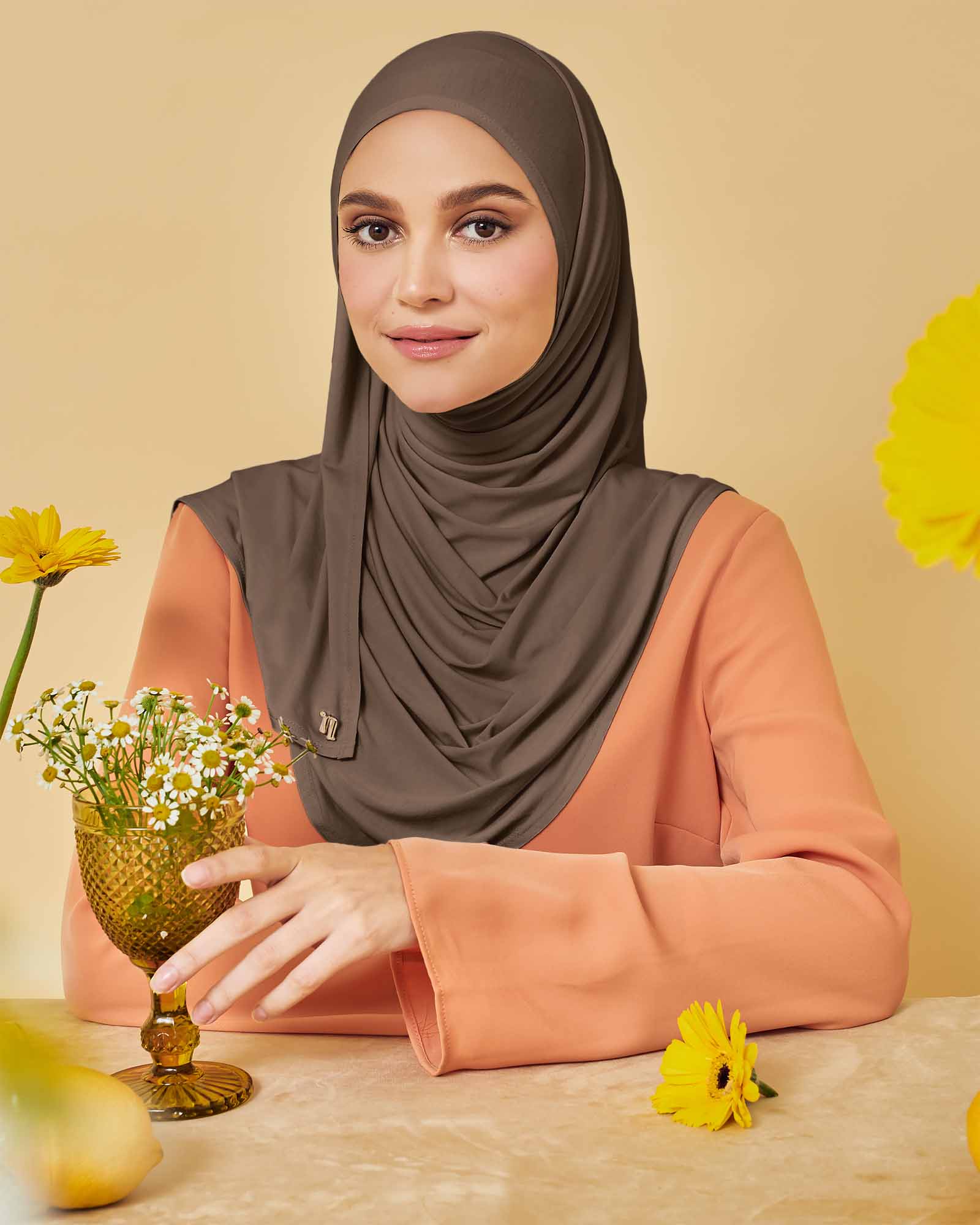 naelofar pleated shawl