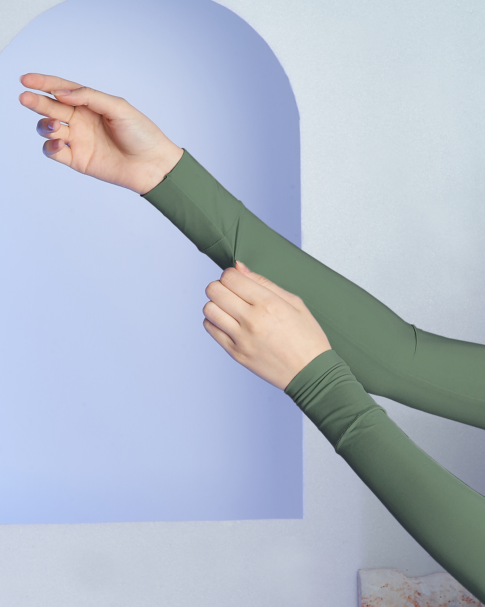 NWEAR AURA HAND SOCKS