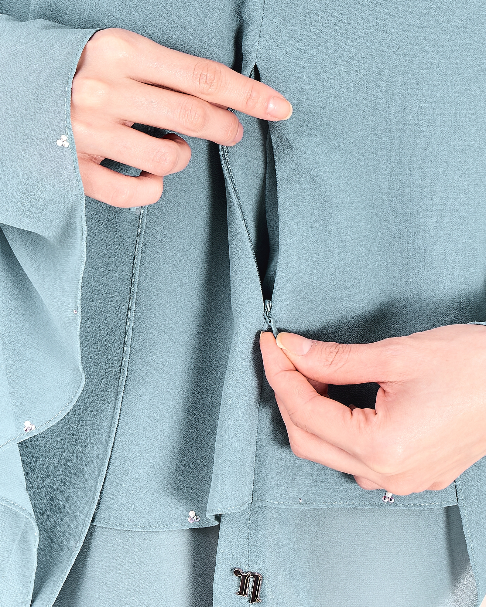 KHAYLA CRYSTAL KHIMAR - WIND