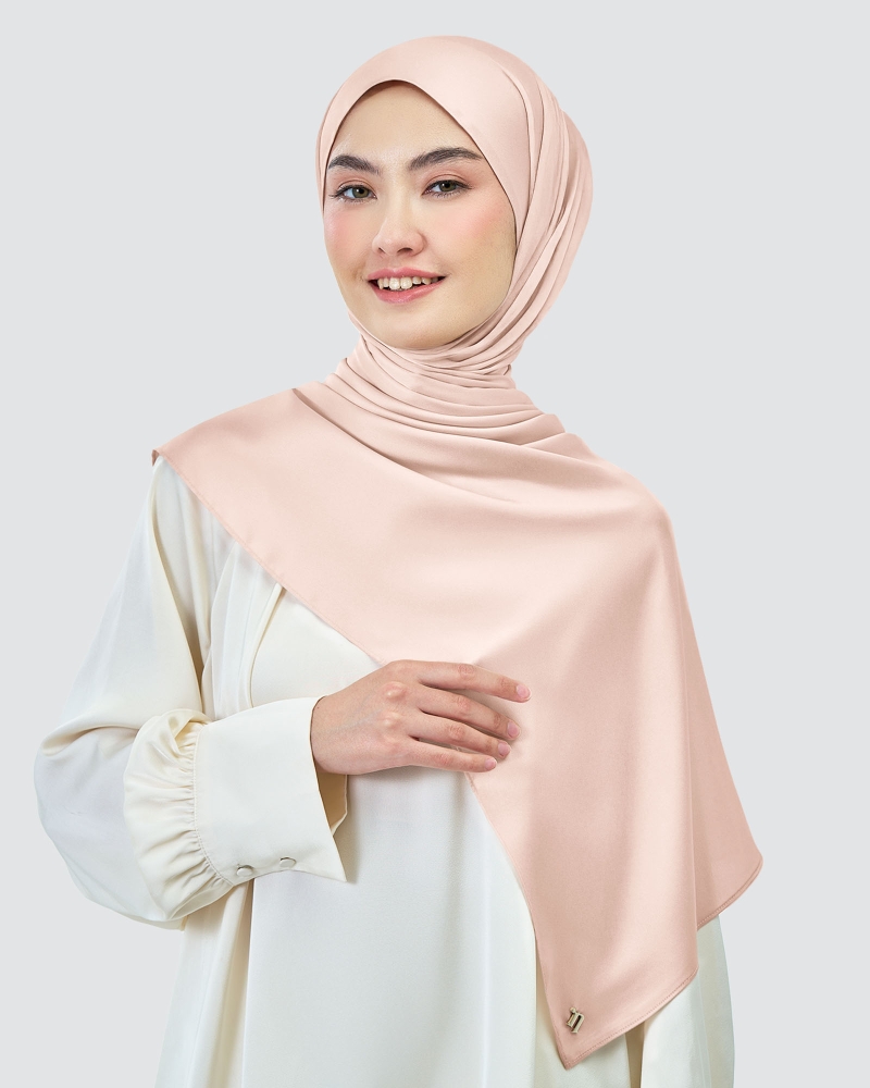 AMAYA SATIN SHAWL