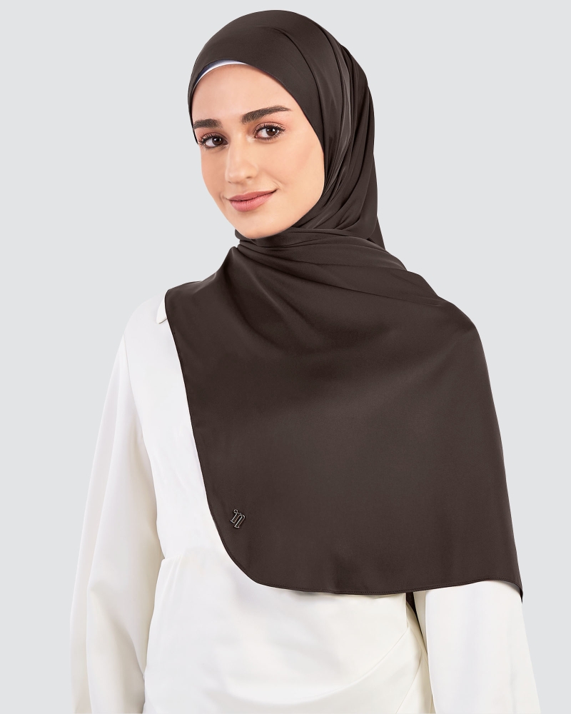 Image of LUNA SATIN SHAWL
