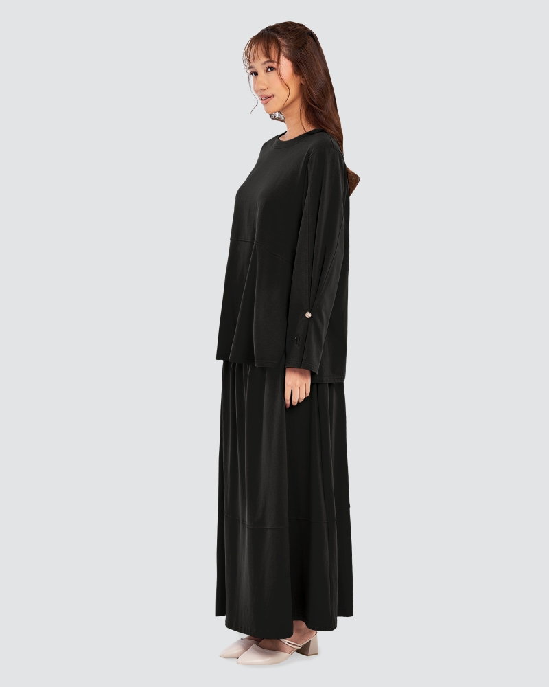 Image of MILA RELAXED FIT TOP - BLACK