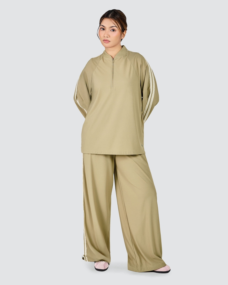 Image of nPOWER LACE ZIPPER TOP