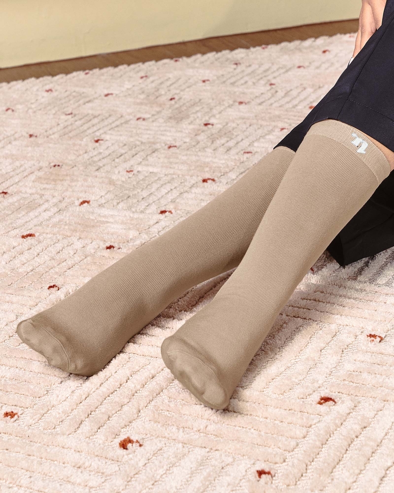 Image of NWEAR ASRAH SOCKS - BROWN