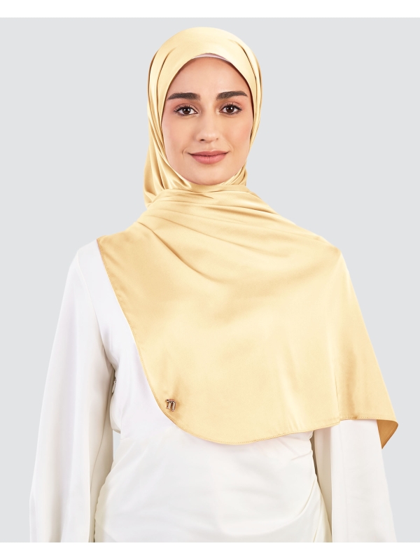LUNA SATIN SHAWL - SHORTBREAD