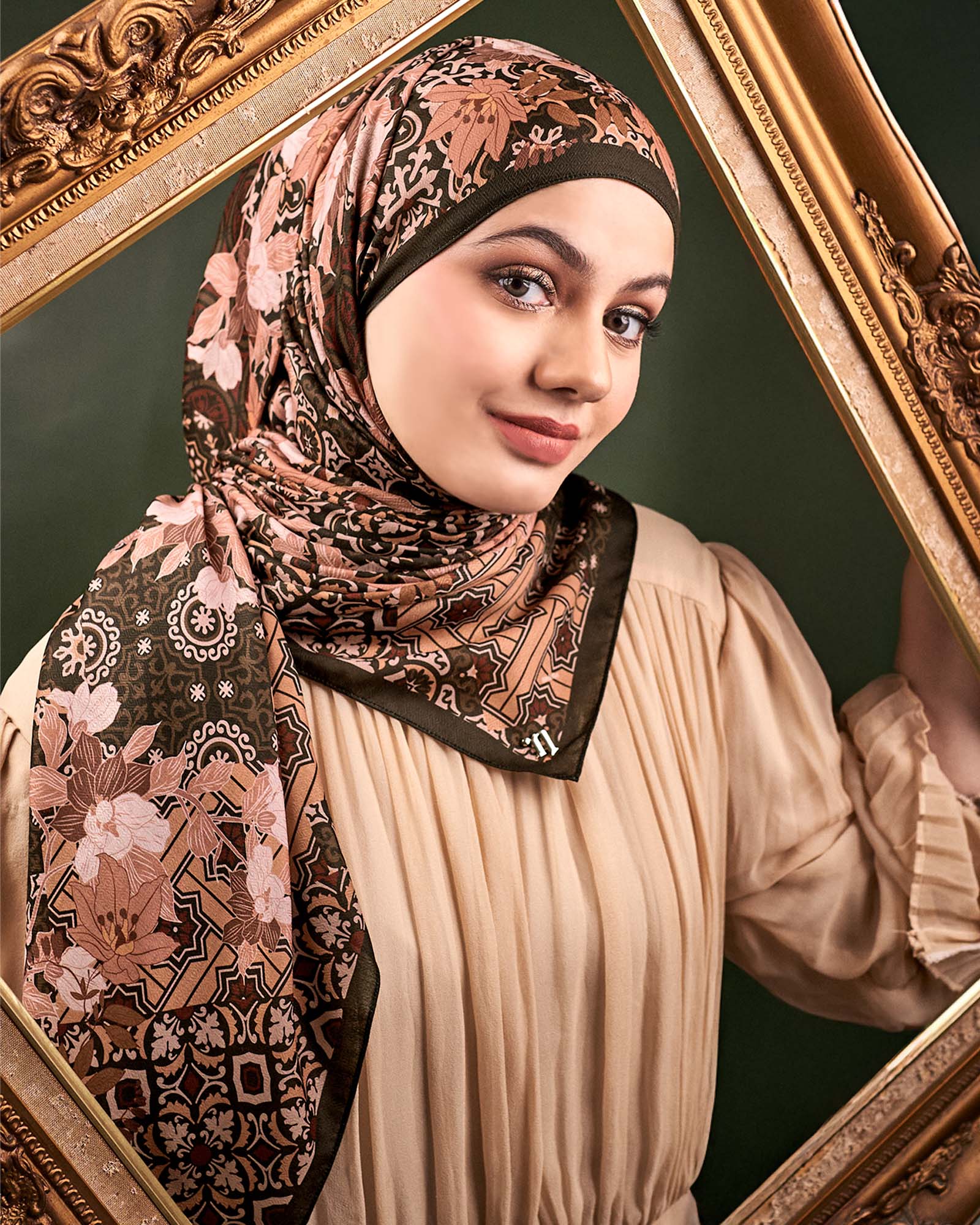 naelofar chiffon shawl